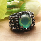 Zarte handwerkliche Ring