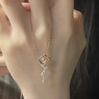 Schöne Halskette mit einzigartigem Stil