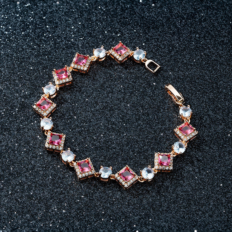 Schöne Armband mit einzigartigem Stil