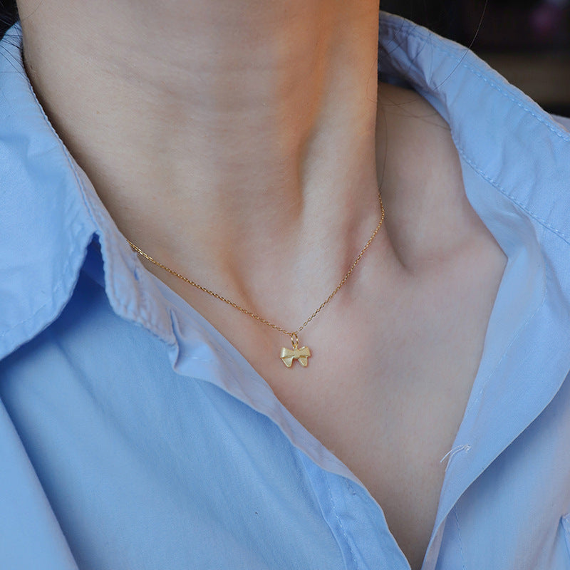 Schöne Halskette mit einzigartigem Stil