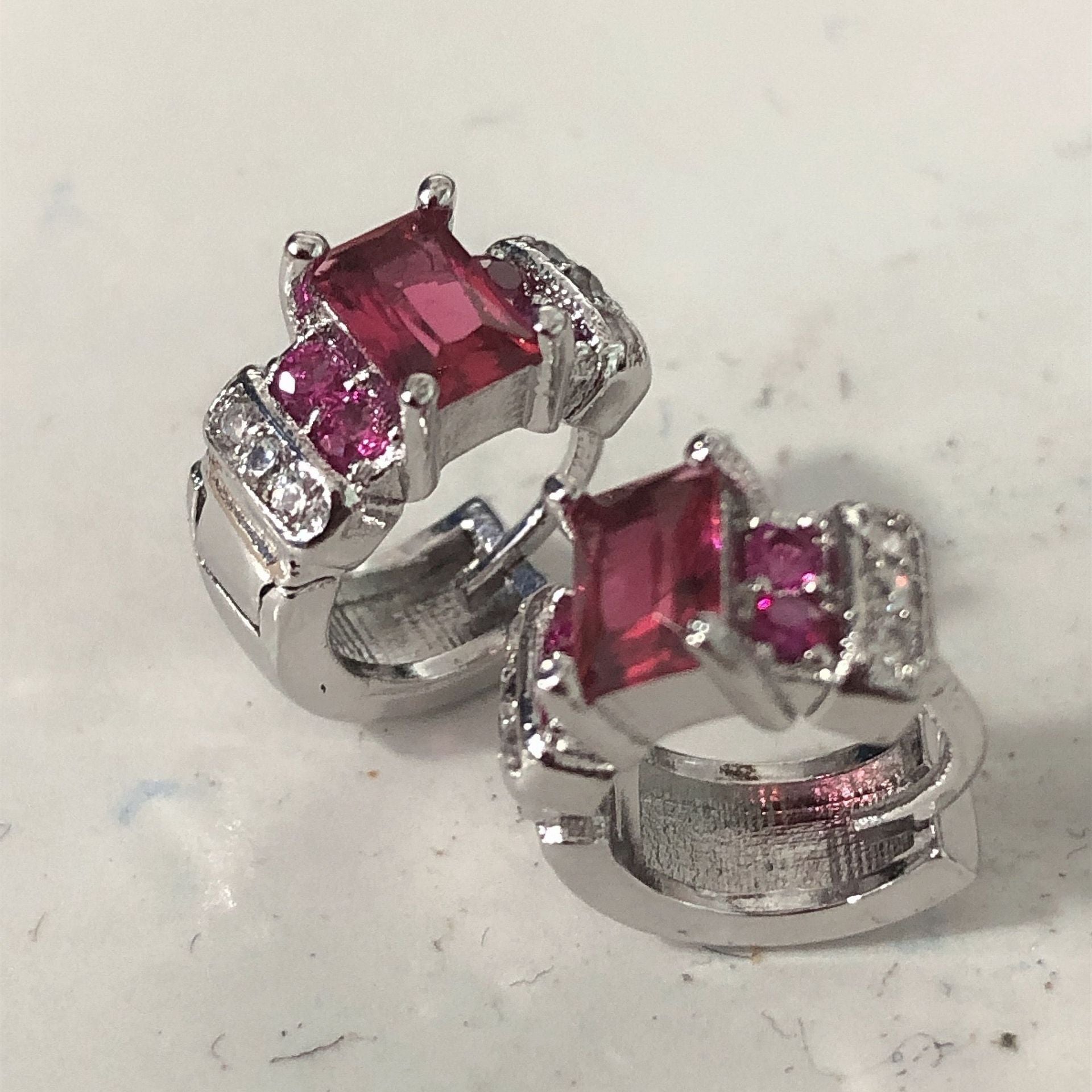 Atemberaubende Ohrring für den Alltag