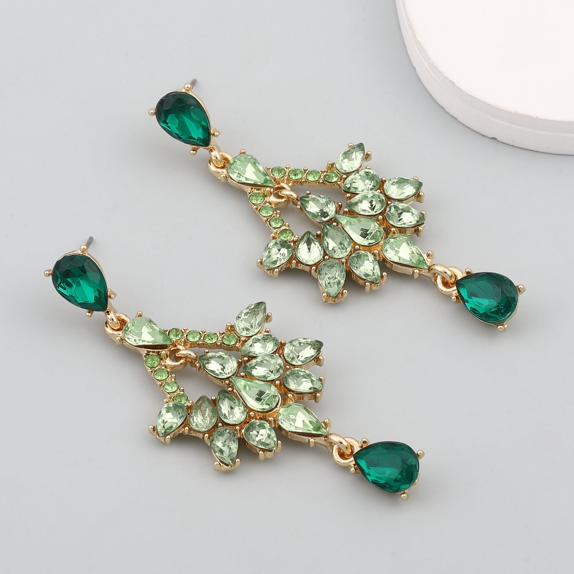 Atemberaubende Ohrring für den Alltag