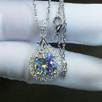 Schöne Halskette mit einzigartigem Stil