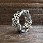 Zarte handwerkliche Ring