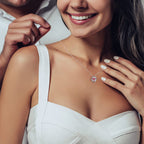 Schöne Halskette mit einzigartigem Stil