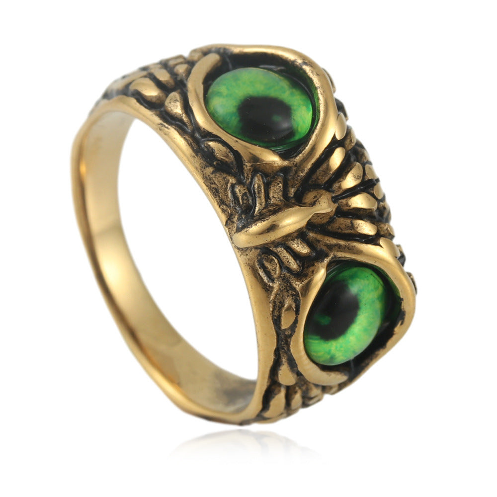 Zarte handwerkliche Ring