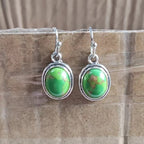 Zarte handwerkliche Ohrring