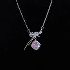 Zarte handwerkliche Halskette