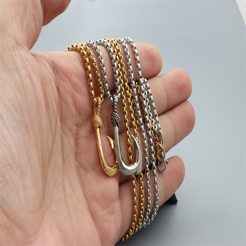 Schöne Halskette mit einzigartigem Stil