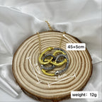 Schöne Halskette mit einzigartigem Stil