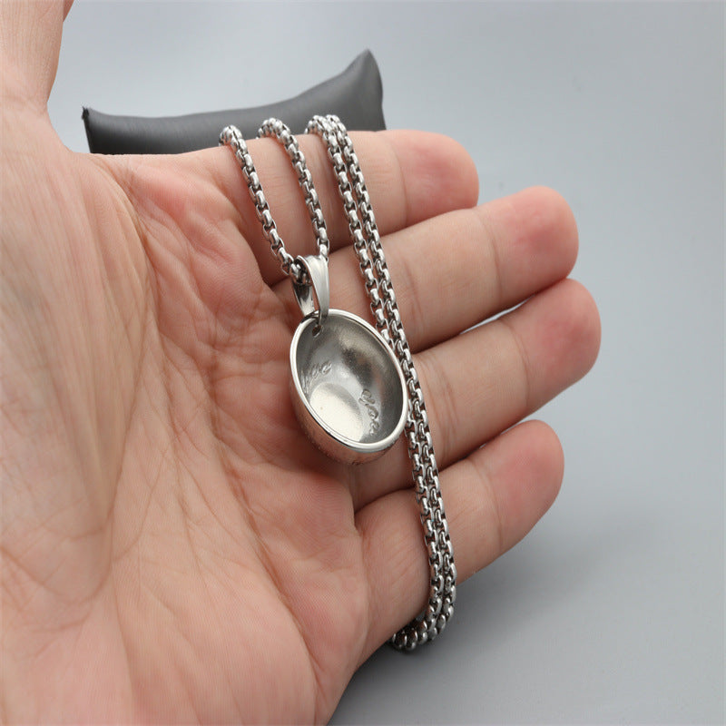 Zarte handwerkliche Halskette