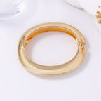 Schöne Armband mit einzigartigem Stil