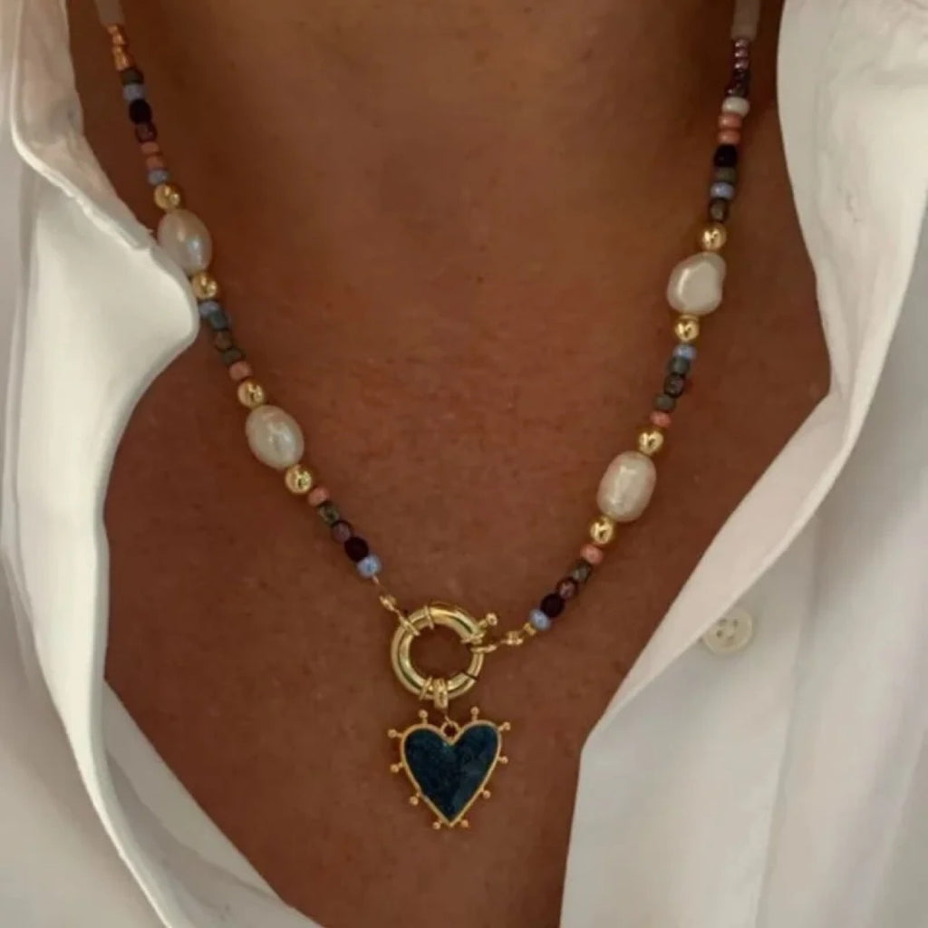 Schöne Perlen Halskette mit einzigartigem Stil