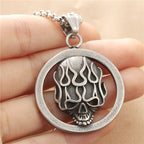 Schöne Halskette mit einzigartigem Stil