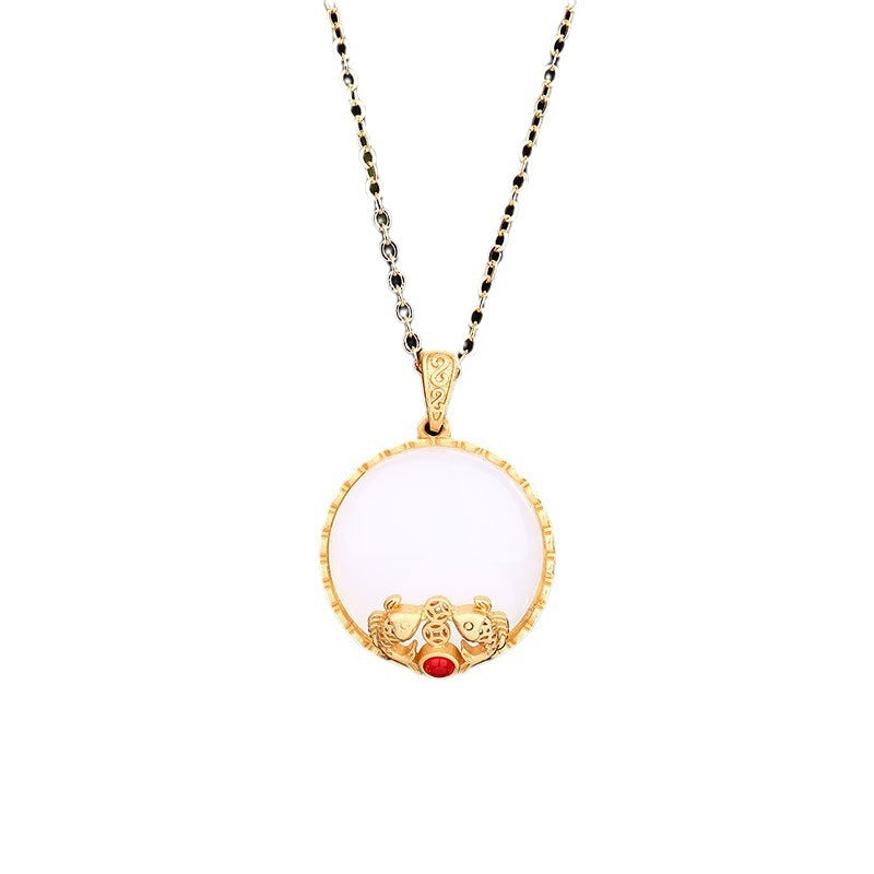 Schöne Gold Halskette mit einzigartigem Stil