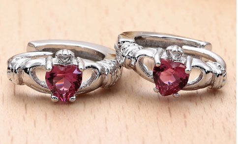 Schöne Ohrring mit einzigartigem Stil