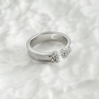 Zarte handwerkliche Ring