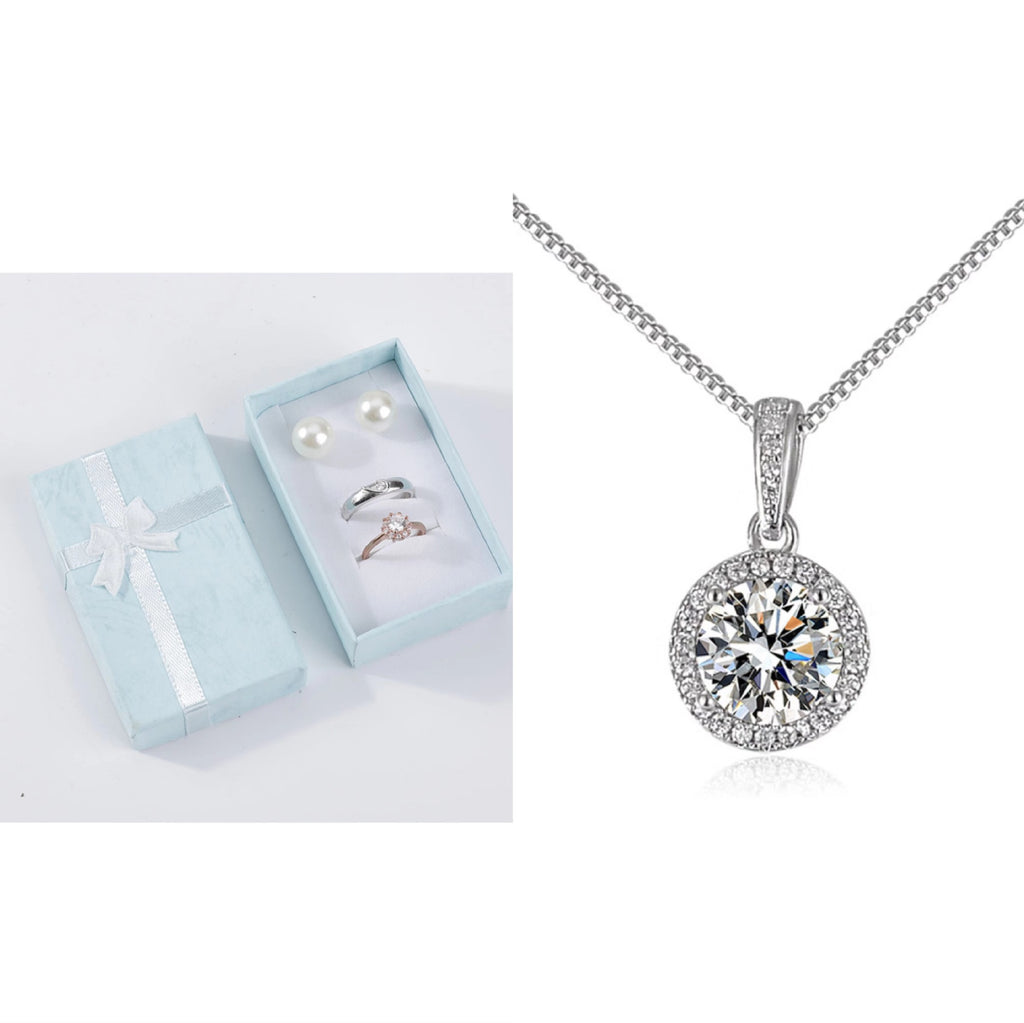 Zarte handwerkliche Halskette