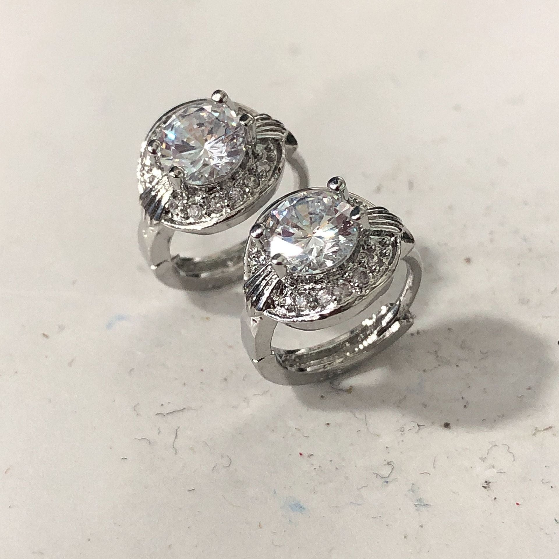 Atemberaubende Ohrring für den Alltag