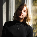 Zarte handwerkliche Halskette