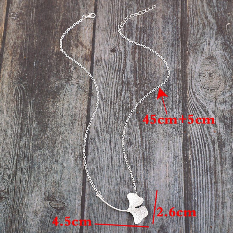 Zarte handwerkliche Halskette