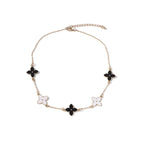 Schöne Halskette mit einzigartigem Stil