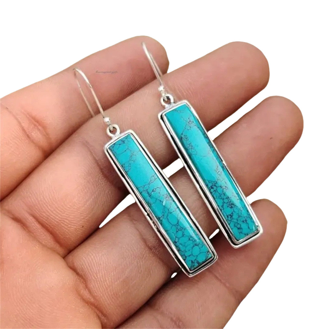 Zarte handwerkliche Ohrring