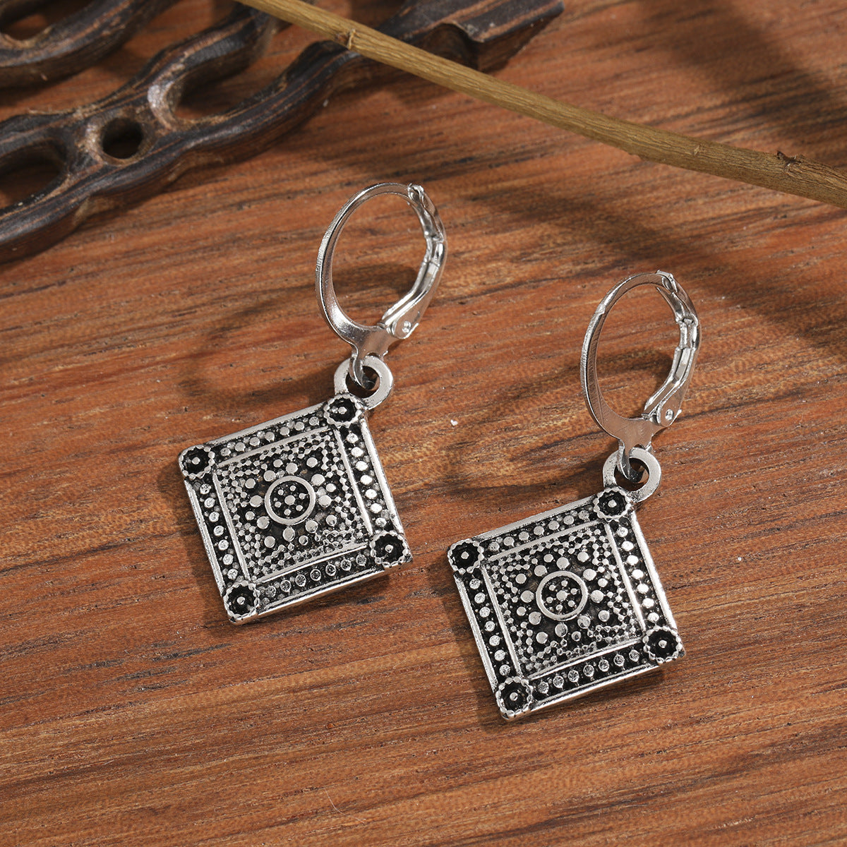 Atemberaubende Ohrring für den Alltag