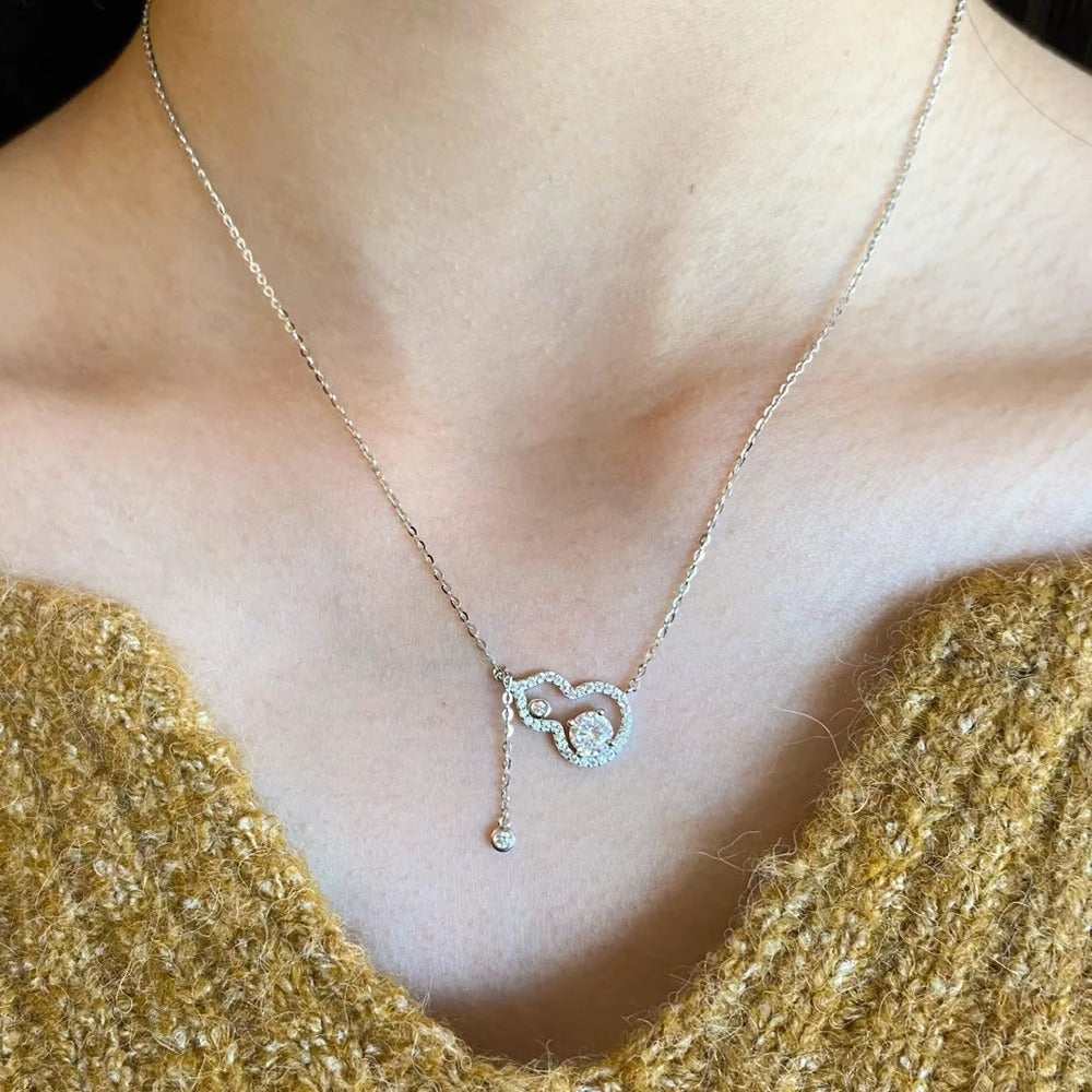 Zarte handwerkliche Halskette