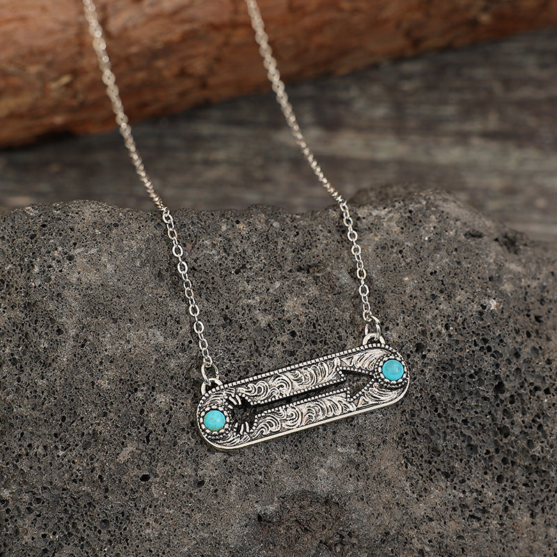 Zarte handwerkliche Halskette