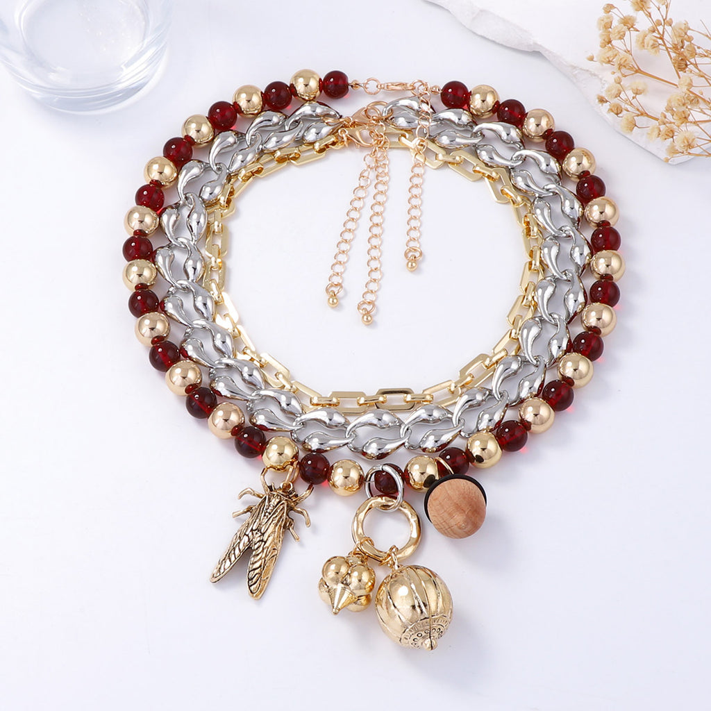 Schöne Halskette mit einzigartigem Stil