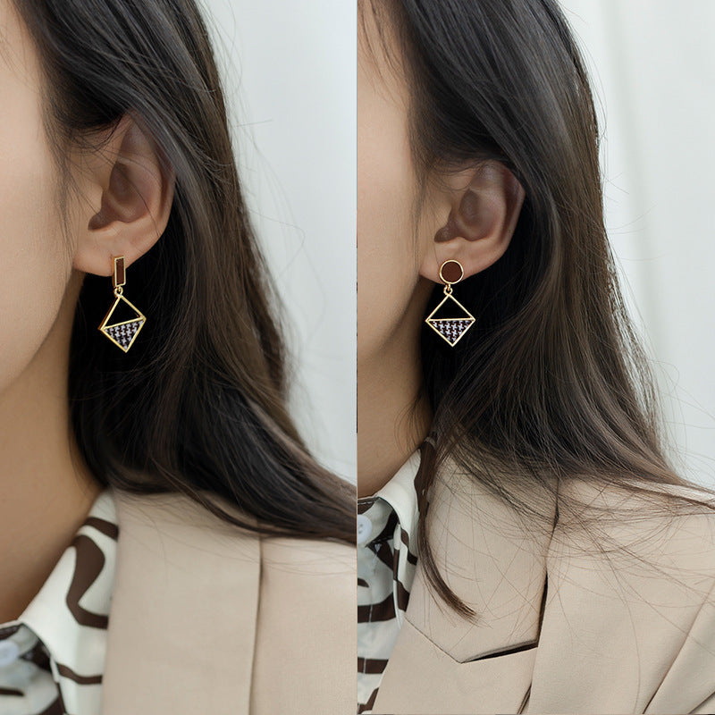 Atemberaubende Ohrring für den Alltag