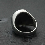 Zarte handwerkliche Ring