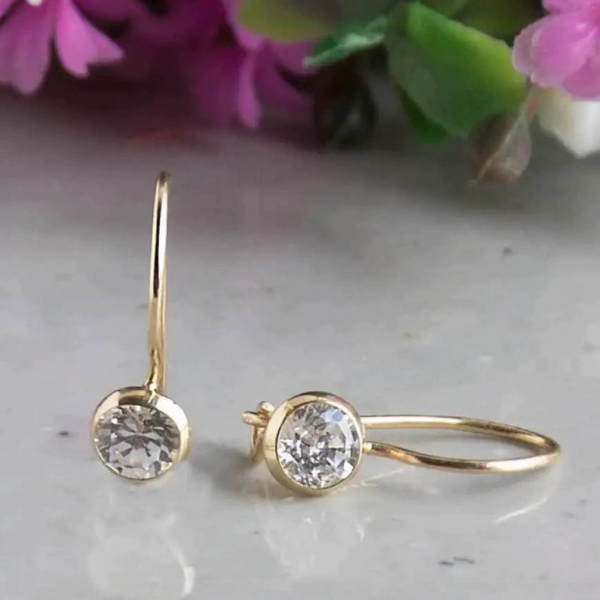 Zarte handwerkliche Ohrring