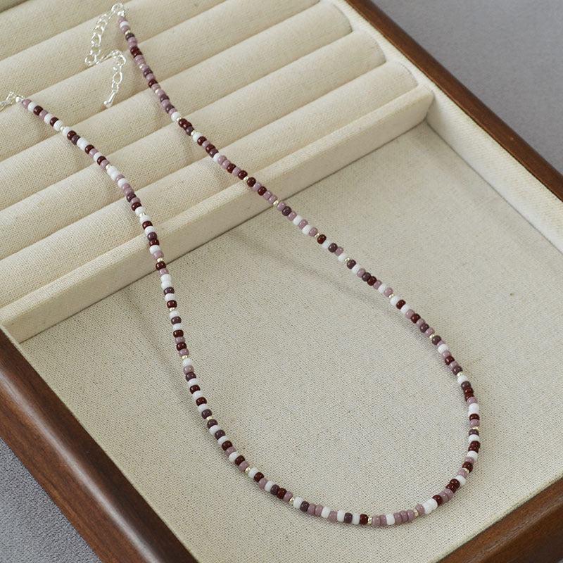 Schöne Halskette mit einzigartigem Stil