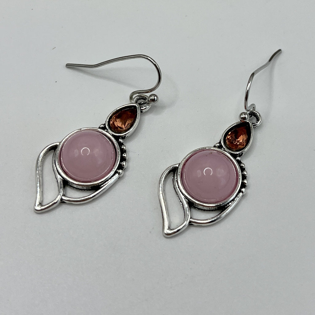 Zarte handwerkliche Ohrring