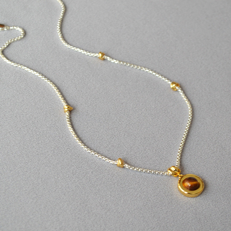 Schöne Silber Halskette mit einzigartigem Stil