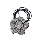 Zarte handwerkliche Halskette