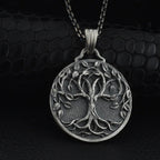 Schöne Halskette mit einzigartigem Stil