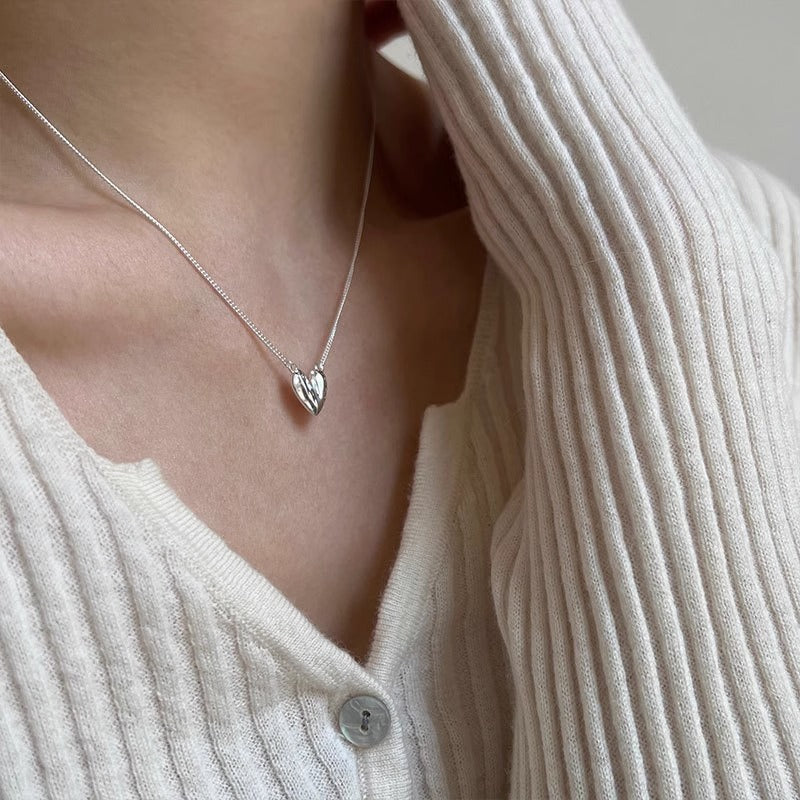 Schöne Halskette mit einzigartigem Stil