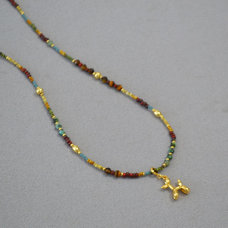 Schöne Halskette mit einzigartigem Stil