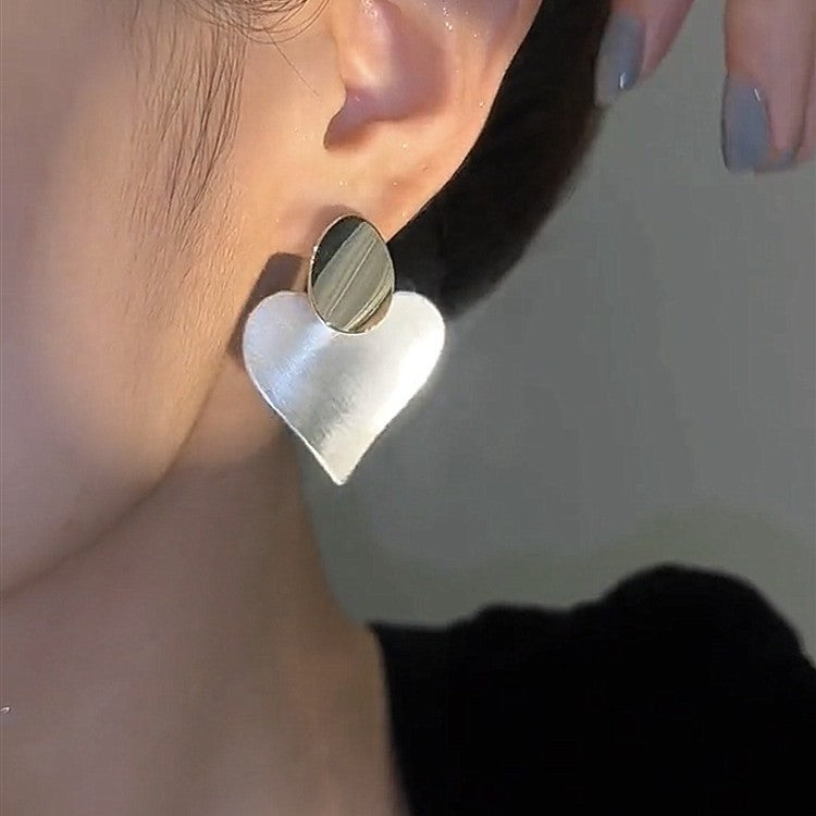 Atemberaubende Ohrring für den Alltag