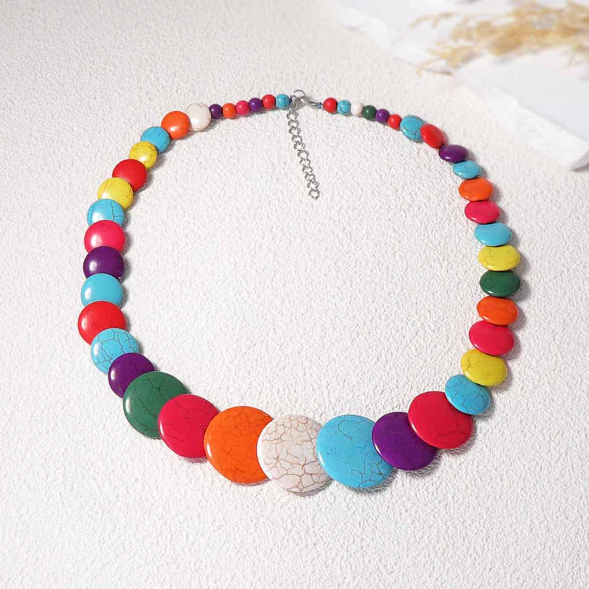 Zarte handwerkliche Halskette