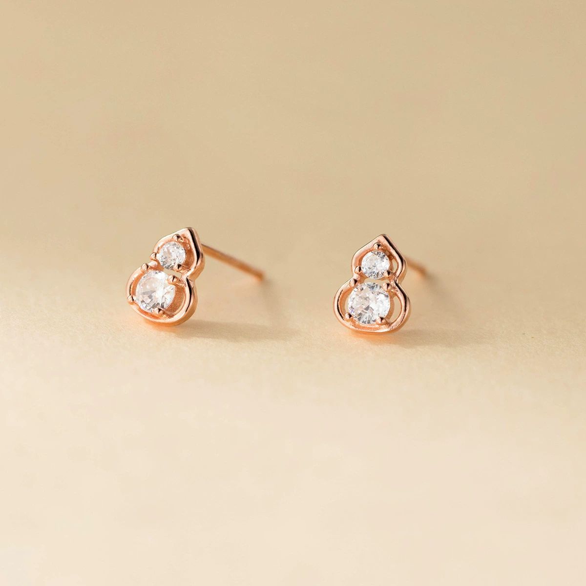 Zarte handwerkliche Ohrring