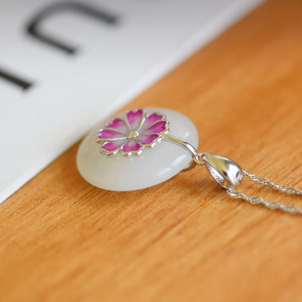 Schöne Silber Halskette mit einzigartigem Stil