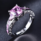 Zarte handwerkliche Ring