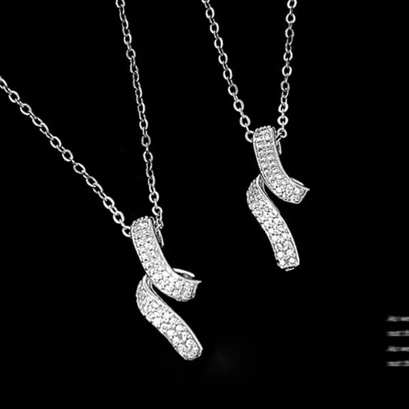 Schöne Halskette mit einzigartigem Stil