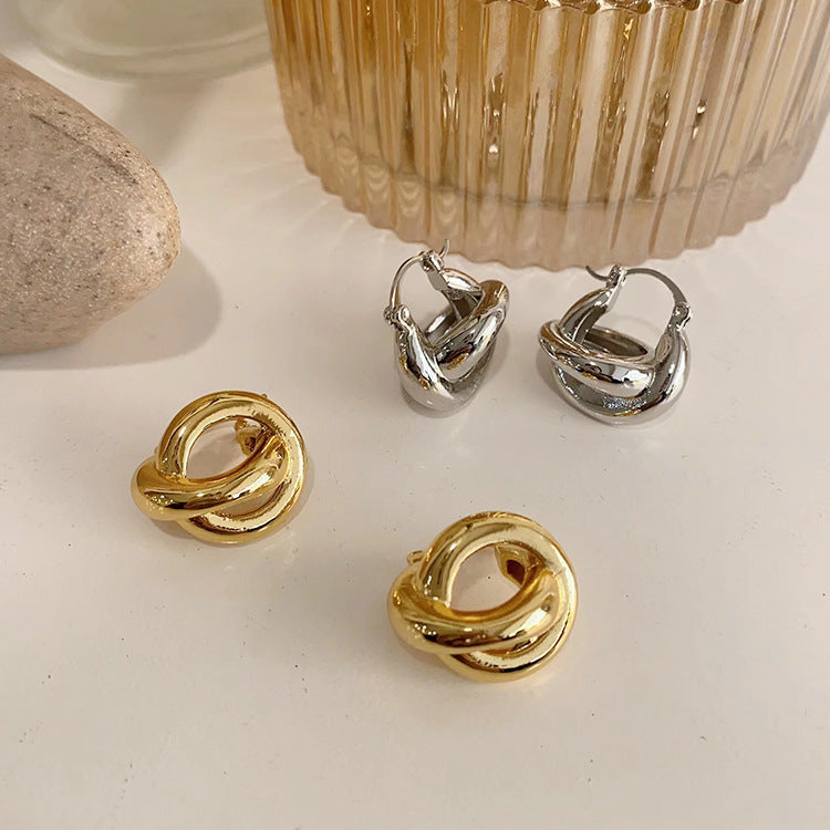 Zarte handwerkliche Ohrring