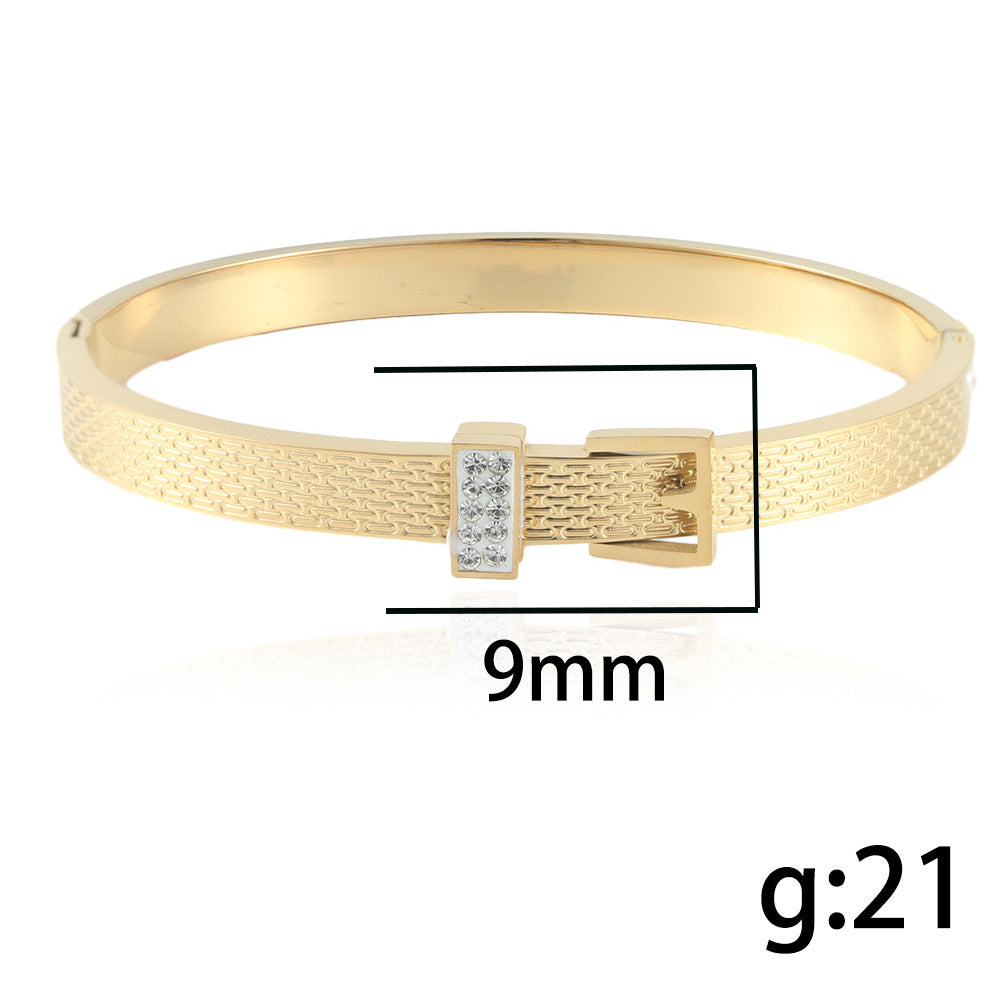 Schöne Armband mit einzigartigem Stil