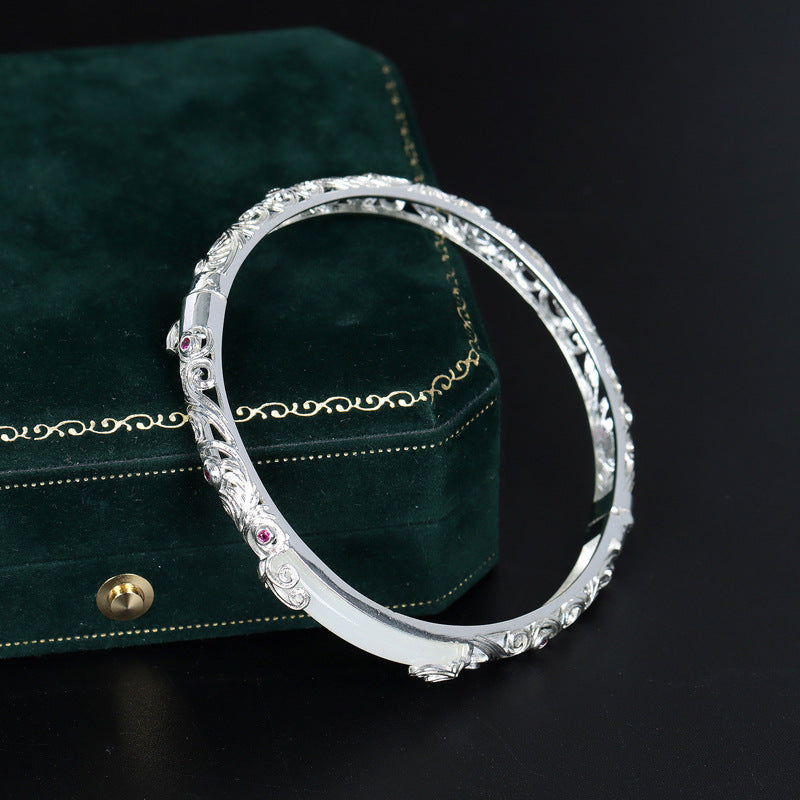 Schöne Gold Armband mit einzigartigem Stil